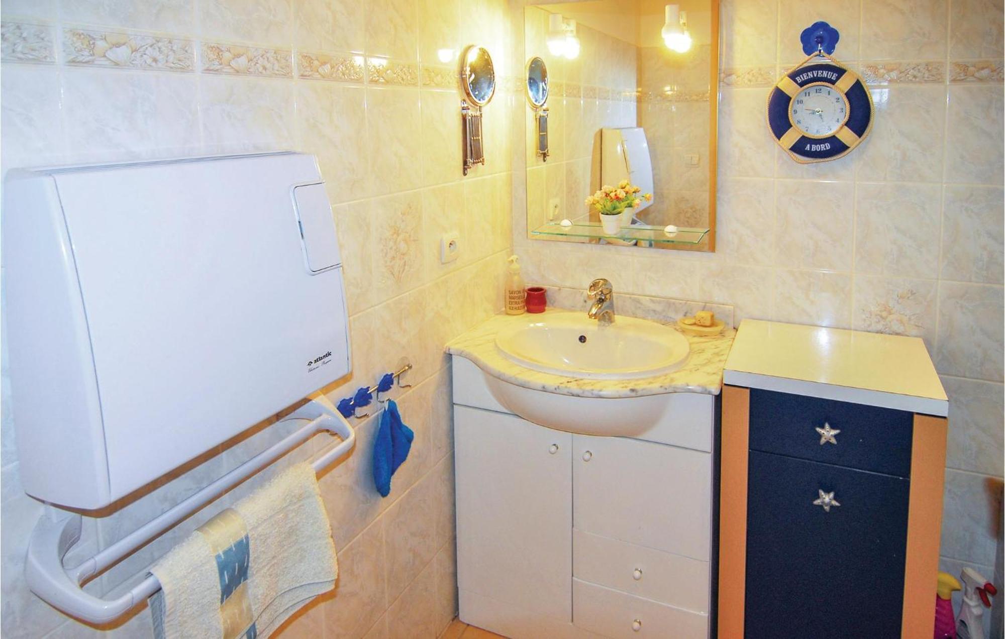 3 Bedroom Beautiful Home In Pignan Екстериор снимка