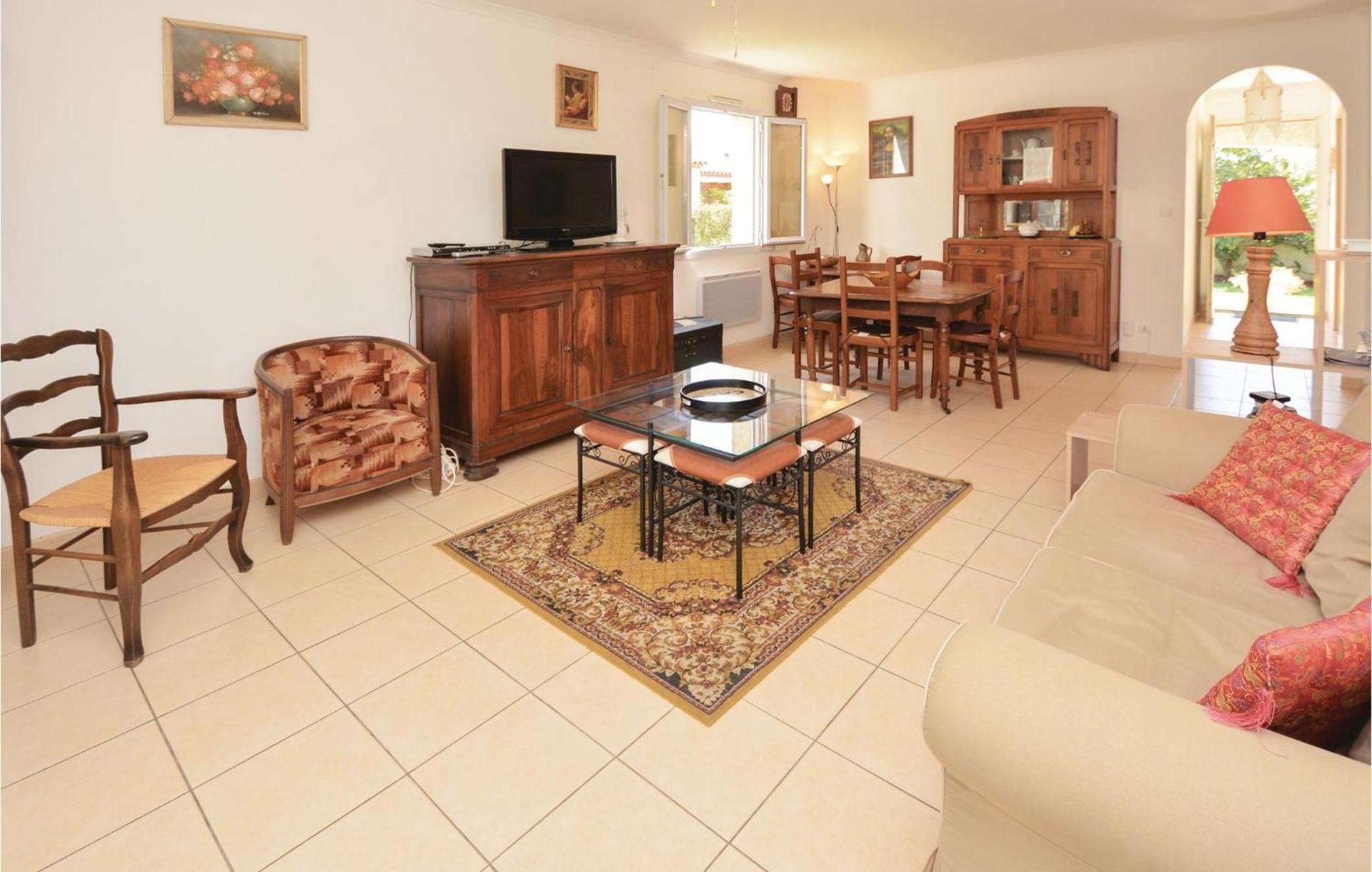 3 Bedroom Beautiful Home In Pignan Екстериор снимка