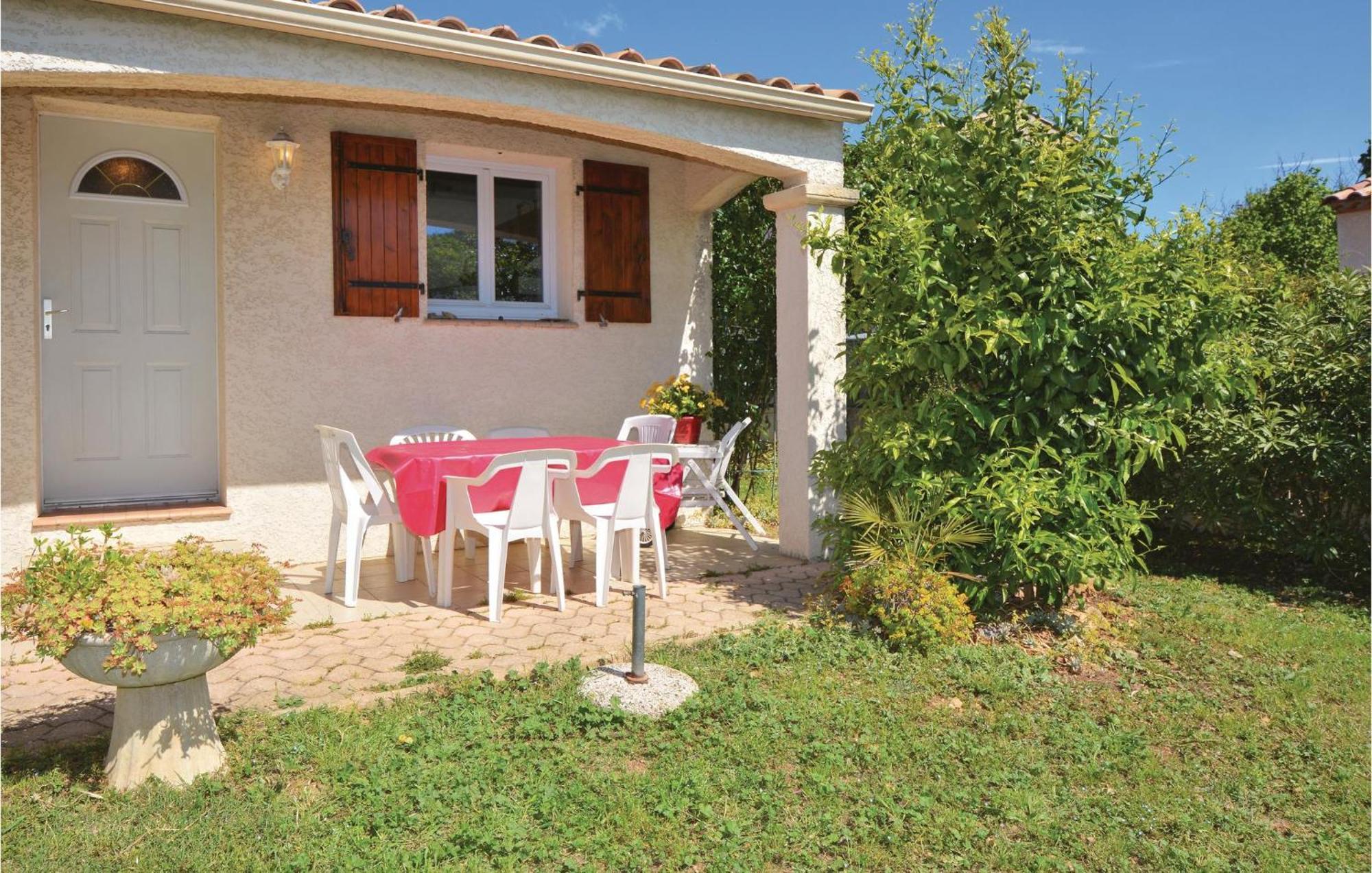 3 Bedroom Beautiful Home In Pignan Екстериор снимка